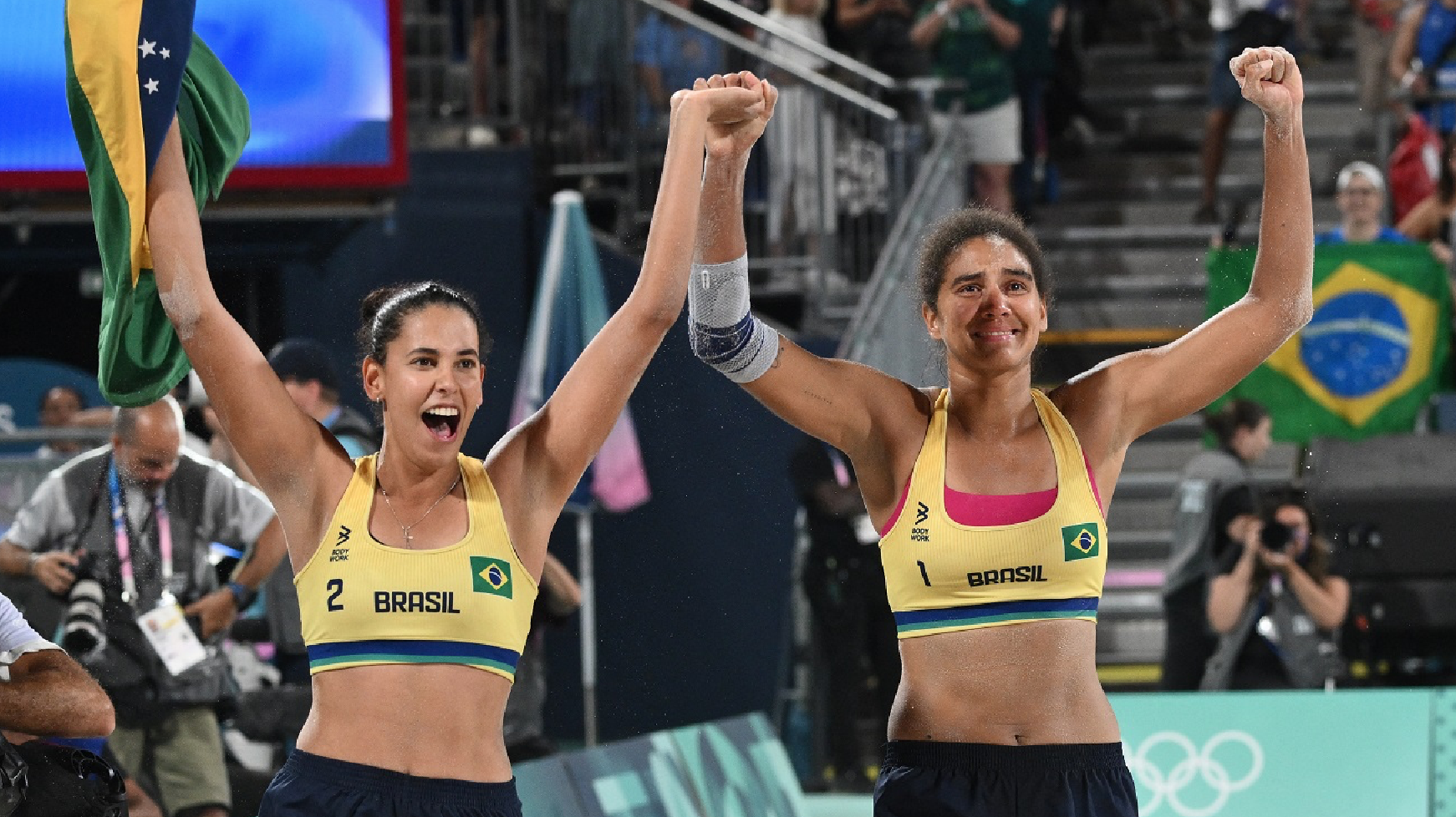 Ana Patrícia e Duda conquistam o ouro e recolocam vôlei de praia brasileiro no topo em Paris