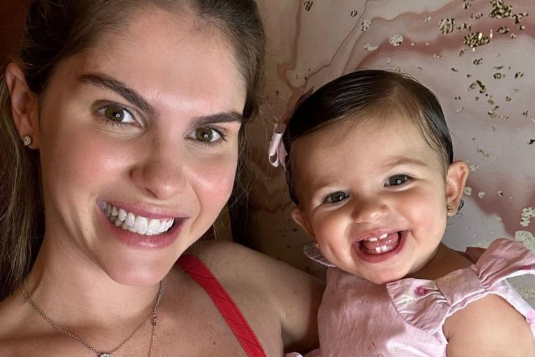 Bárbara Evans rebate críticas após dar doce para Ayla: ‘A filha é minha’