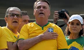 Bolsonaro desembarca em Mato Grosso para atos políticos