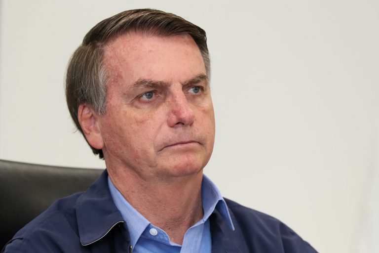 Bolsonaro passa mal no interior do Rio Grande do Norte e é transferido para Natal de helicóptero
