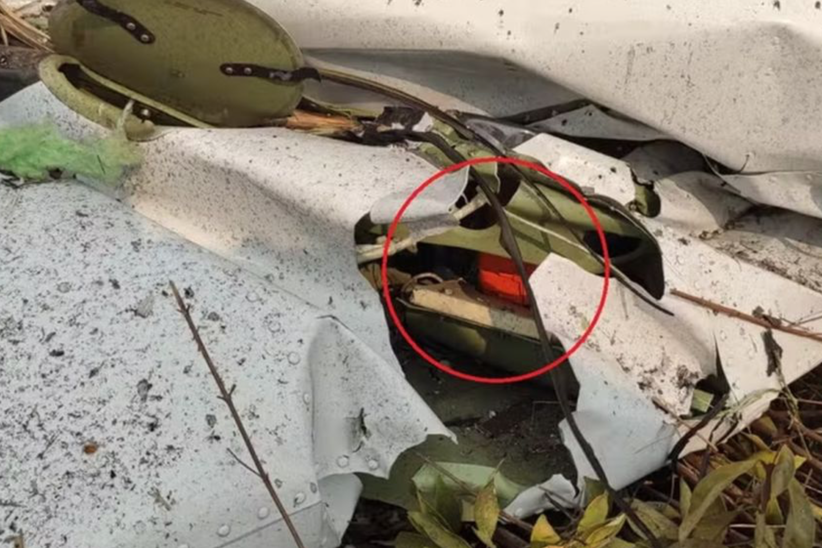 Caixa-preta de avião que caiu em Apiacás é achada intacta por perícia