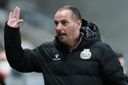 Cuiabá anuncia oficialmente a contratação de Petit como novo técnico