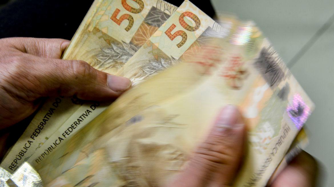 Dinheiro esquecido: quase R$ 7,3 bilhões estão disponíveis para resgate, diz BC