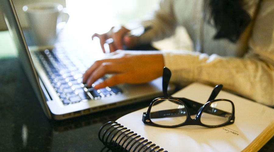 Empresas começam a planejar a semana de 4 dias de trabalho