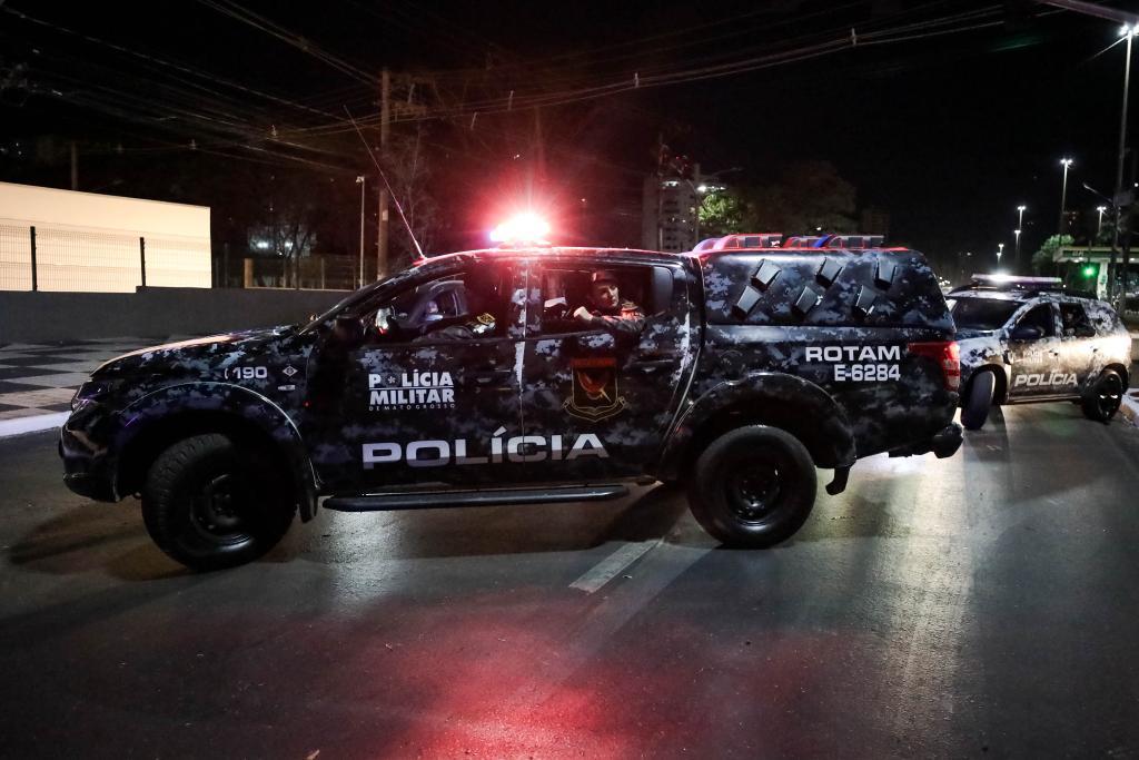 Foragido da Justiça é preso pela Rotam durante jogo de futebol em Cuiabá