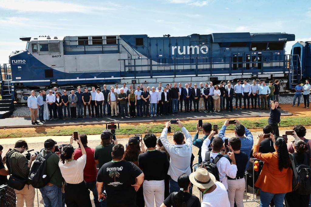 Governo de MT e Rumo inauguram 1º trecho da Ferrovia Estadual: “Mato Grosso é um exemplo do que o Brasil pode fazer”, afirma governador