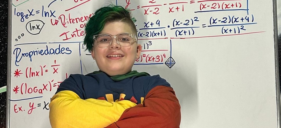 Jovem de 10 anos é aprovado no vestibular pela segunda vez