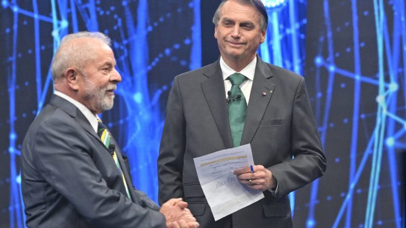 Lula se assemelha a Bolsonaro em negar acessos à informação; entenda