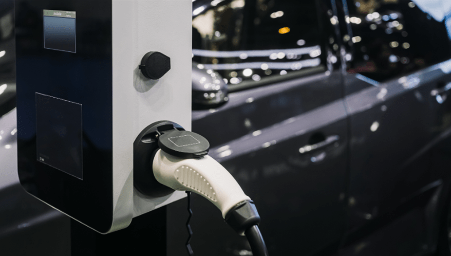 Moradora não poderá instalar carregador veicular sem autorização condominial