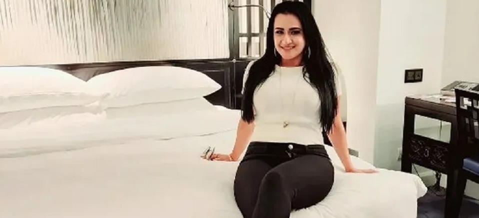 Mulher aluga lado vazio da cama e fatura R$ 3 mil por mês