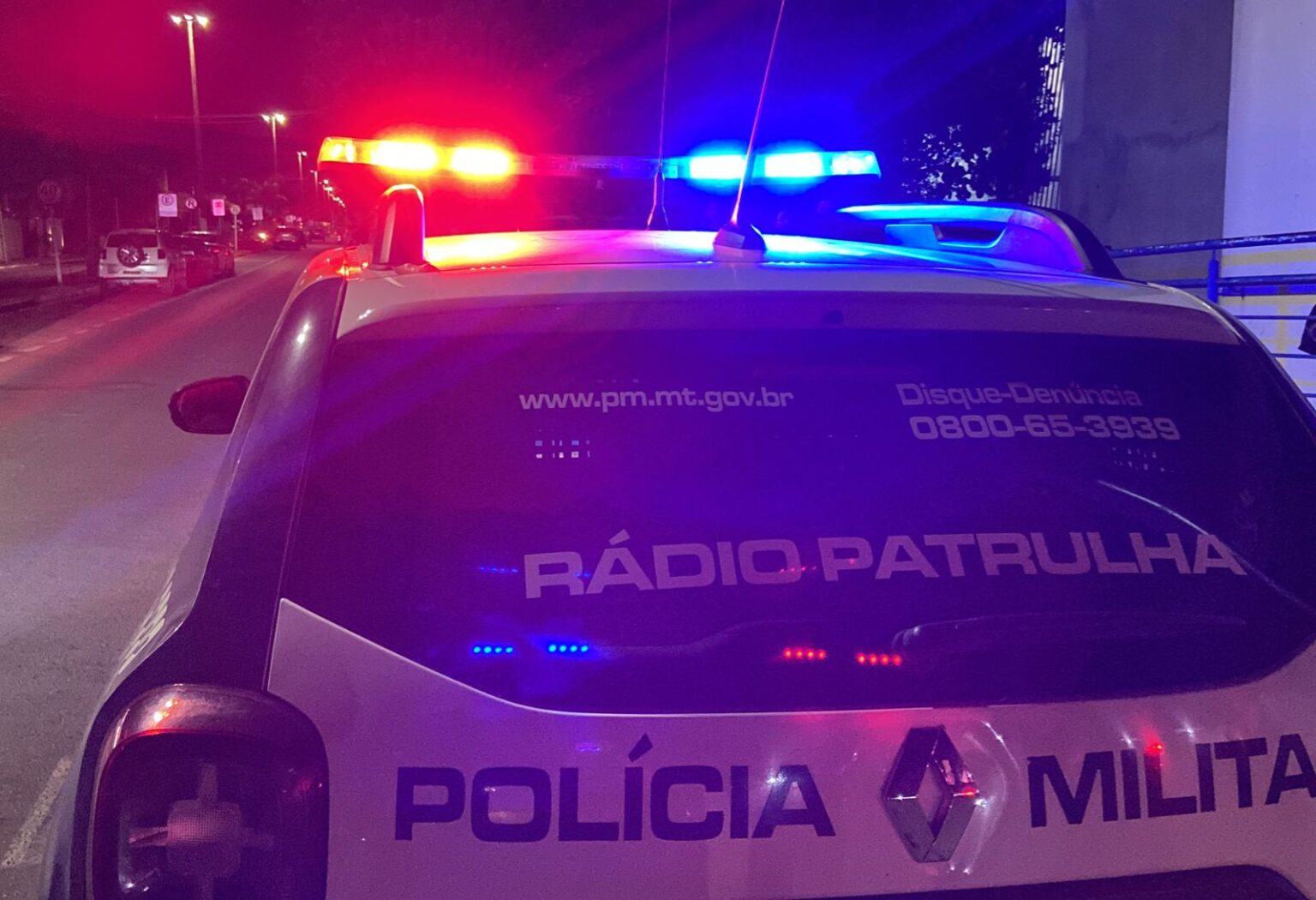 Mulher é assassinada a tiros por dupla em moto no Nortão; PM detém suspeito