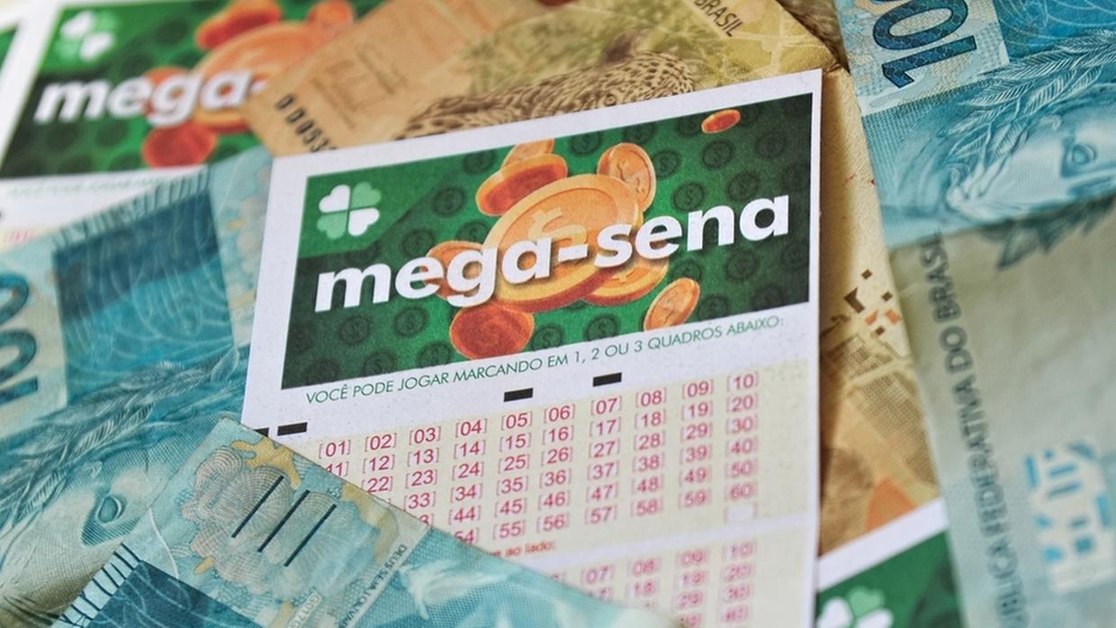 Mulher ganha prêmio da Mega-Sena, se divorcia e bens são bloqueados após processo de ex-marido