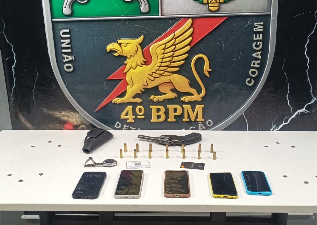 Homem é preso em Várzea Grande com revólver e munições após cometer fraudes online