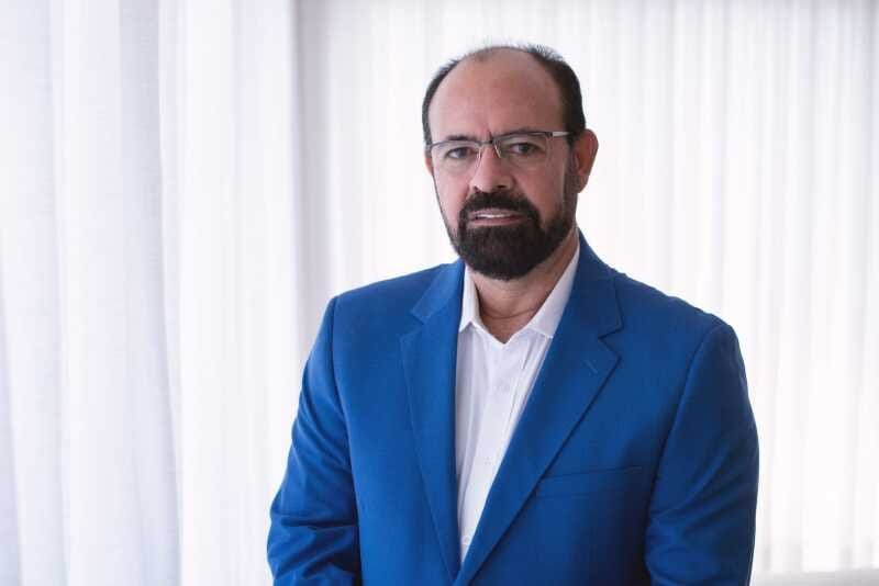 O mercado da fé e a política do poder