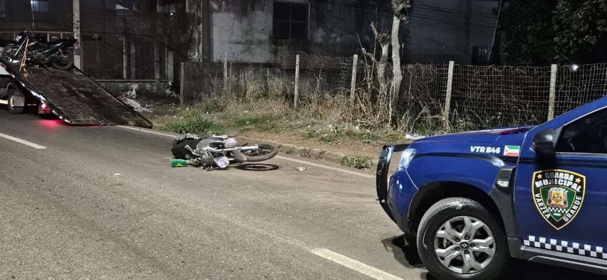 Motociclista perde controle e morre após colisão com poste em Várzea Grande