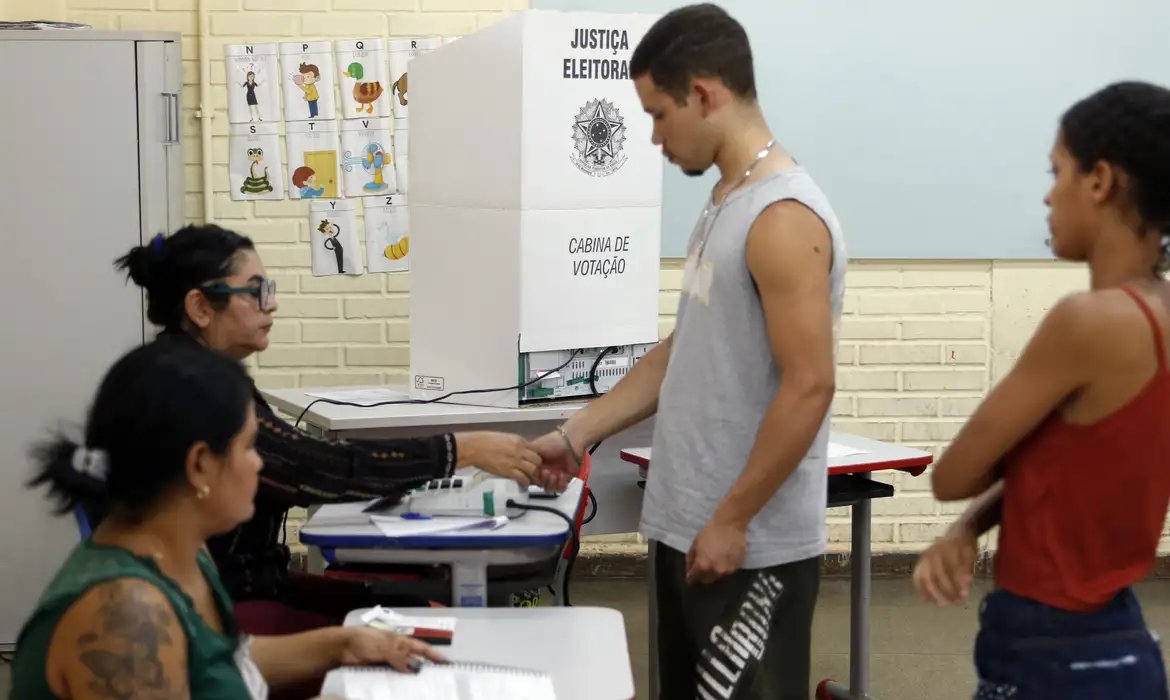 Eleições 2026: Votação do primeiro turno começa; Mato Grosso tem 2,6 milhões de eleitores habilitados