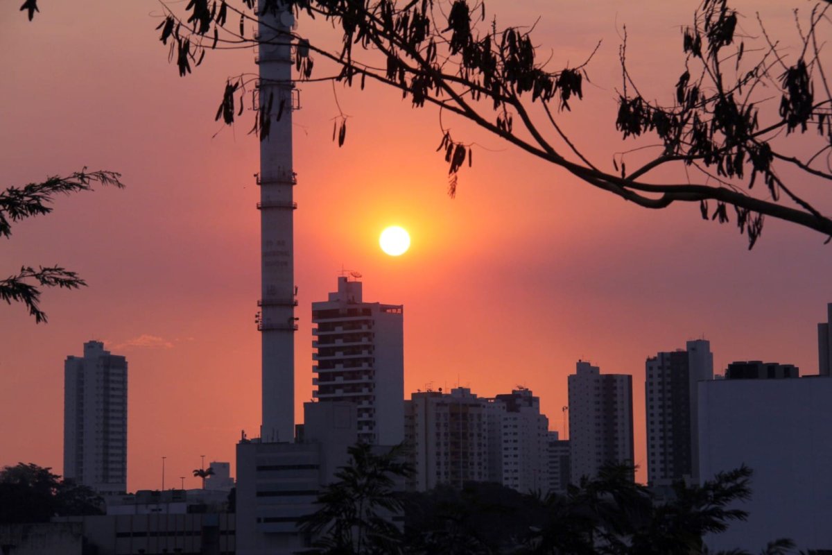 Defesa Civil de Cuiabá emite alerta para temperaturas de até 40°C e umidade crítica inferior a 20%