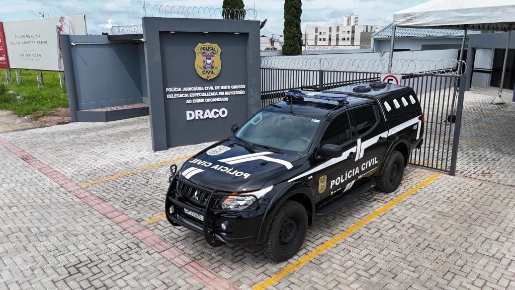 Mulher de 26 anos presa por integrar facção criminosa e lavagem de dinheiro em Mato Grosso