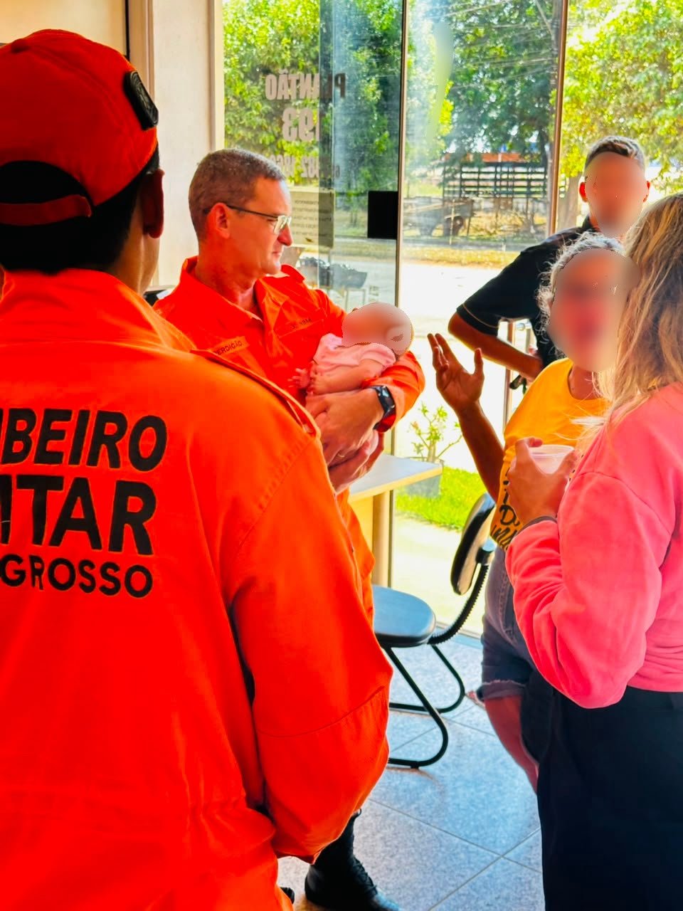 Bombeiros militares reanimam bebê que teve obstrução das vias aéreas por engasgo em Mato Grosso