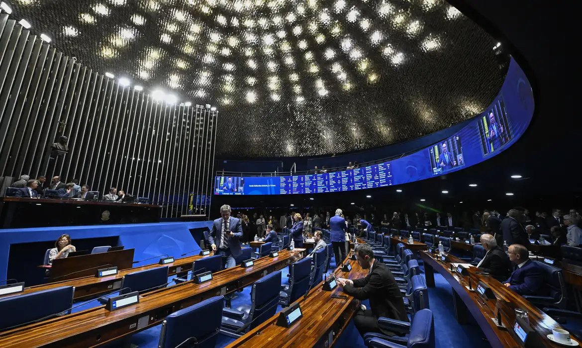 Senado marca votação para aprovar fim da escala 6x1 e reduzir jornada para 40 horas