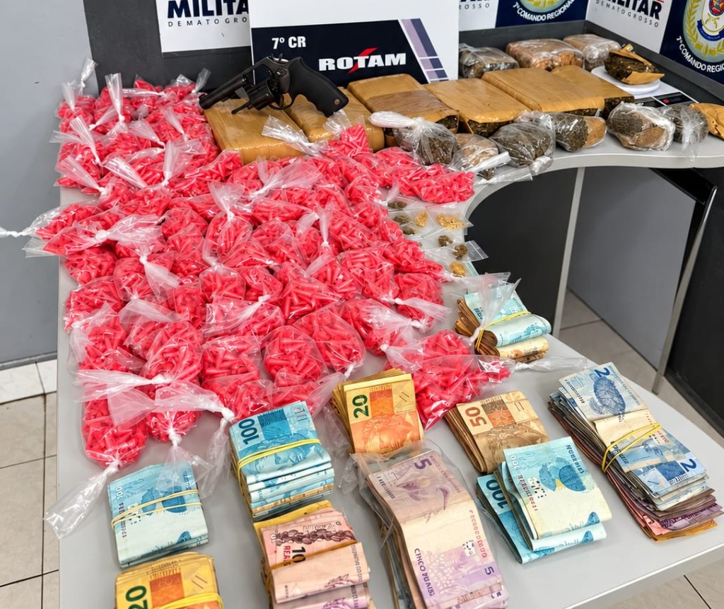 Rotam prende traficante e apreende adolescente com drogas, arma e R$ 28,8 mil em Cuiabá