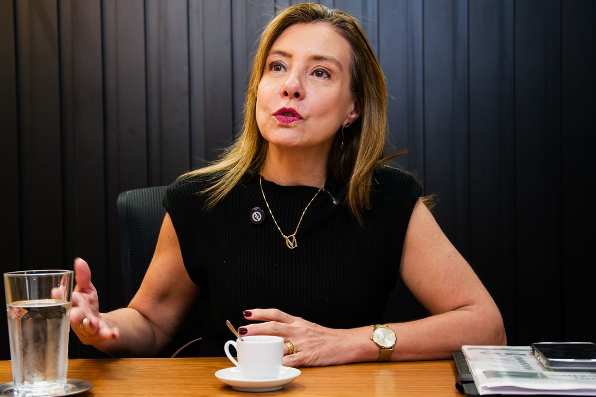 Flávia Moretti nega apoio de Ananias Filho em sua gestão como prefeita