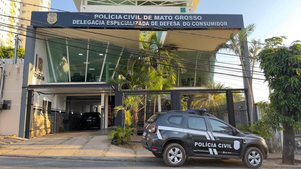 Polícia Civil prende dois homens por fraude em restauração de móveis em Cuiabá