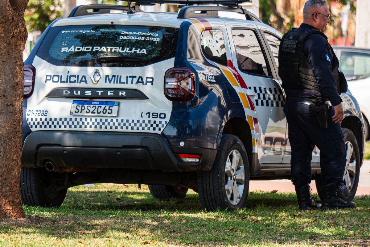 Polícia Militar prende quatro suspeitos de tráfico de drogas e apreende mais de R$ 10 mil em Rondonópolis