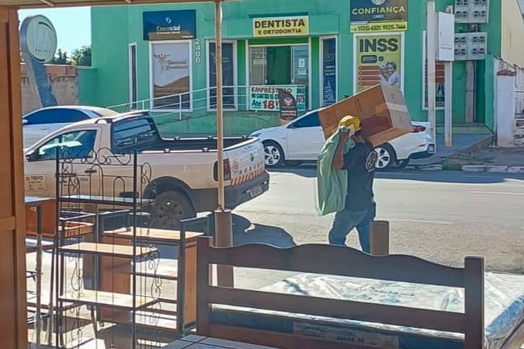Homem é preso em Várzea Grande após furtar centrífuga e produtos de lojas no comércio