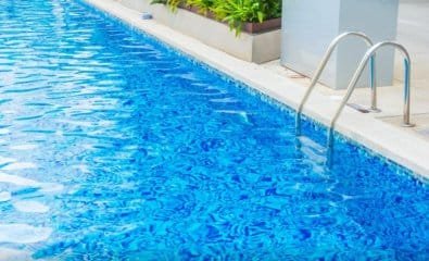 Tragédia em Várzea Grande: Menina de 2 Anos Morre Afogada em Piscina Residencial