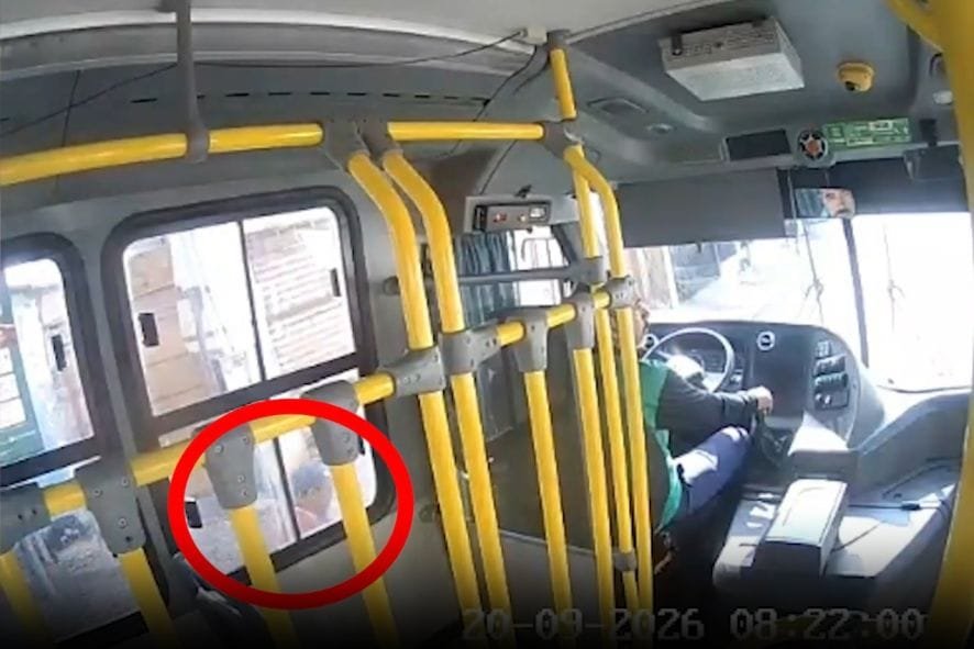 Câmera de segurança registra atropelamento fatal de pedestre por micro-ônibus em Cuiabá