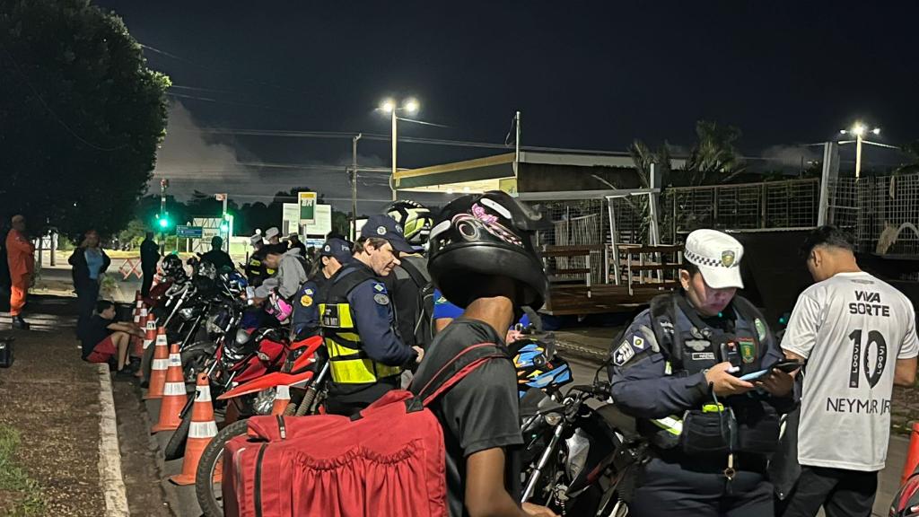 Operação Lei Seca para motocicletas termina com cinco prisões e 26 veículos removidos em Várzea Grande