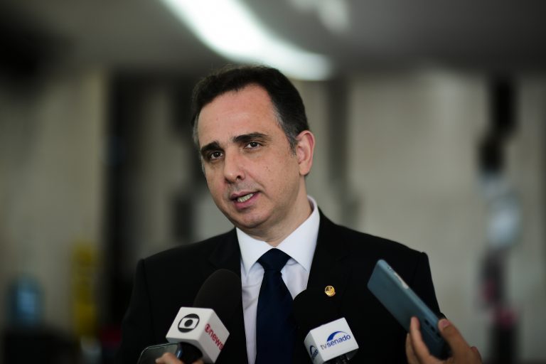 Pacheco defende cautela em PEC das Praias