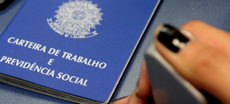 País tem 2,040 milhões de desempregados há 2 anos ou mais