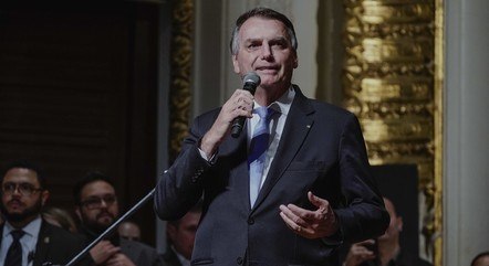 PF conclui inquérito e não indicia Bolsonaro por importunação de baleia jubarte