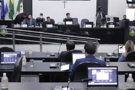 Projeto criará duas vagas de vereadores na capital