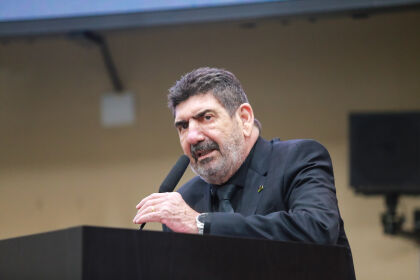 Projeto prevê tratamento de câncer em até 60 dias e responsabiliza estado por atrasos