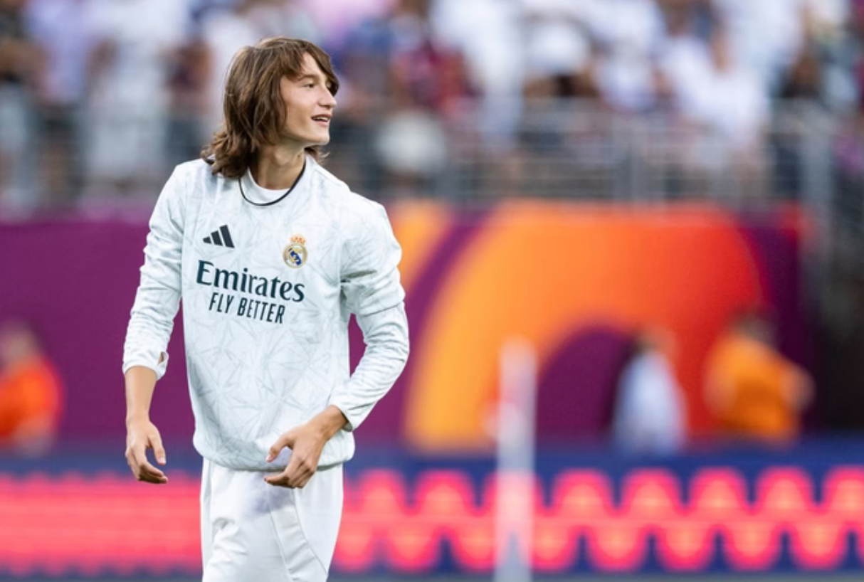 Quem é a promessa do Real Madrid que se lesionou em lance com Endrick