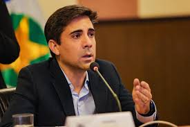 Secretário de Educação rebate acusações do Sintep-MT sobre aprovações irregulares de alunos