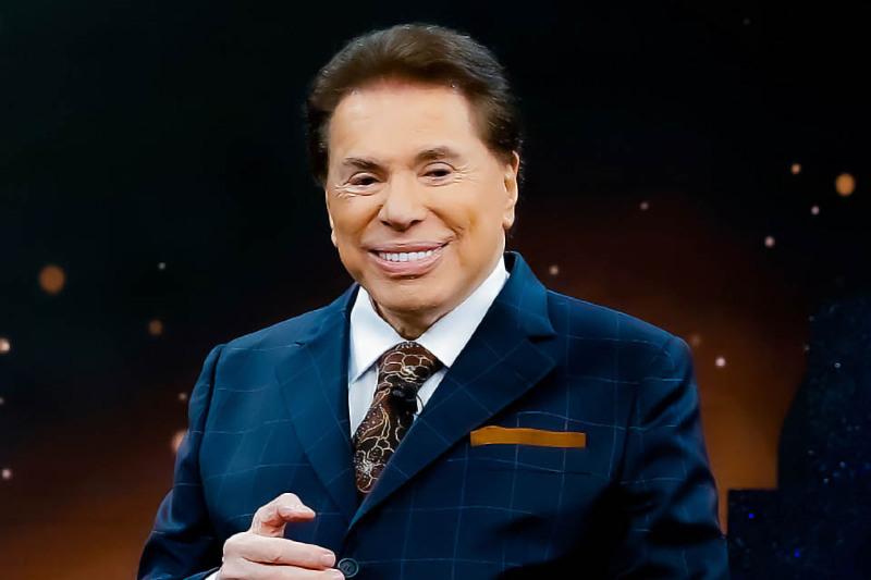 Silvio Santos recebe alta e deixa hospital em SP