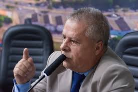 Tentativa de Censura: Vereador Chico 2000 Sofre Revés Judicial por Pedido de Retirada de Críticas em Vídeos