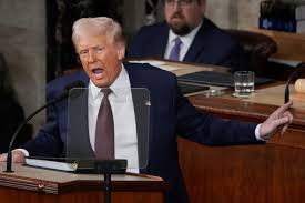 Trump cita novas tarifas ao Brasil durante discurso no Congresso dos EUA