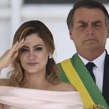 União Selada: Michele Bolsonaro Mediadora de Alianças