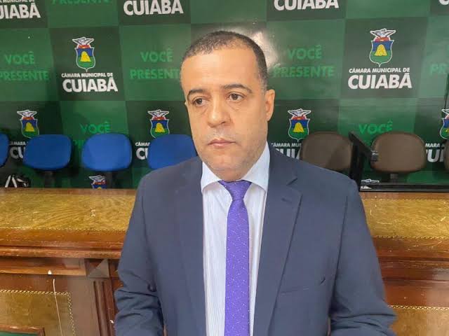 Vereador Kero Kero, quer e depois não quer.